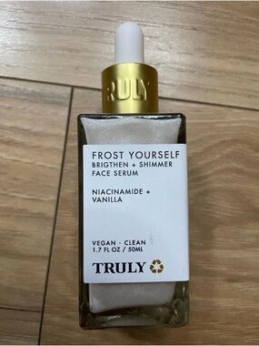 TRULY Frost Yourself Brighten + Shimmer Face Serum - Pearl White with Gold Cap